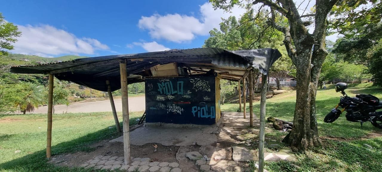 Zona deportiva en deterioro